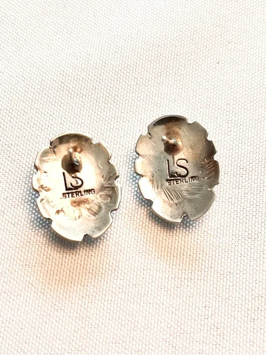 Vtg. Silver Native American Earrings w/ Black Onyx Stones - Posts - Picture 5 of 7